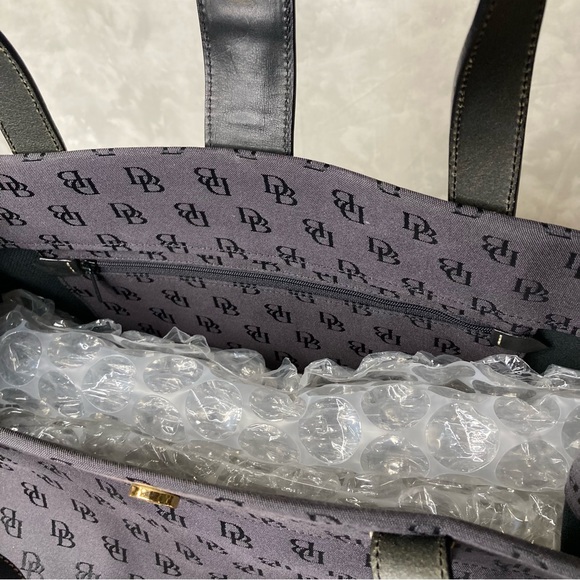 Dooney and Bourke Signature Canvas Bag - Picture 4 of 9